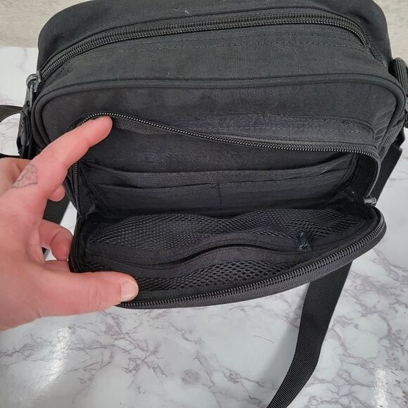 Guess 90's Vintage Black Crossbody Satchel Unisex - Picture 9 of 12